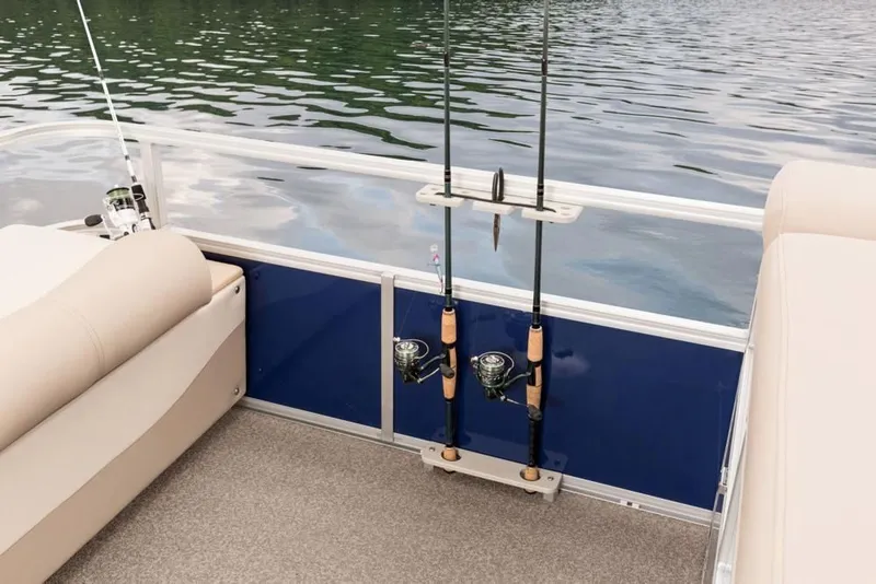 Slide: The Image of Sun Tracker Fishin' Barge 22 XP3 2016 - 24