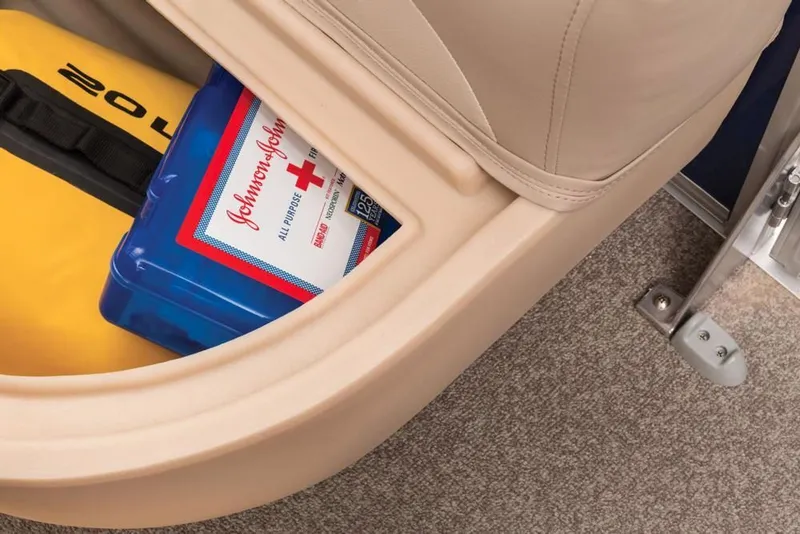 Slide: The Image of Sun Tracker Fishin' Barge 22 XP3 2016 - 27