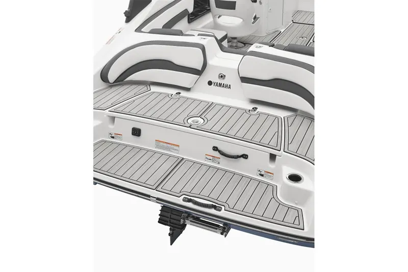 Slide: The Image of Yamaha 195S 2024 - 21