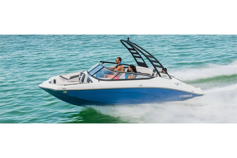 Slide: The Image of Yamaha 195S 2024 - 23