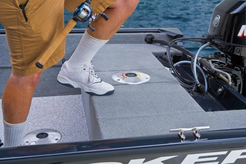 Slide: The Image of Tracker Super Guide V-16 SC 2013 - 16