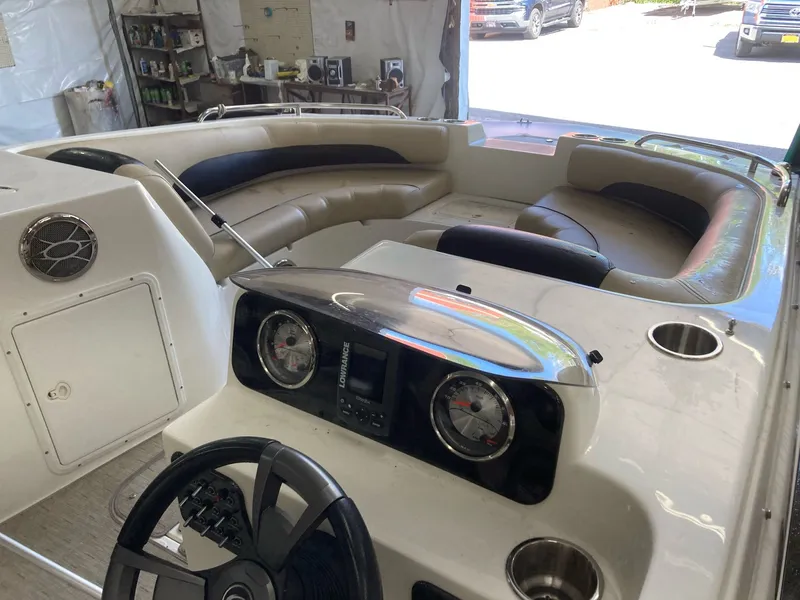 Slide: The Image of Hurricane SunDeck Sport 188 OB 2015 - 11