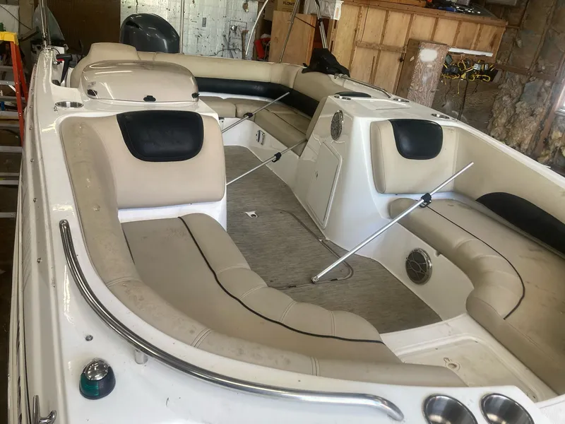 Slide: The Image of Hurricane SunDeck Sport 188 OB 2015 - 8