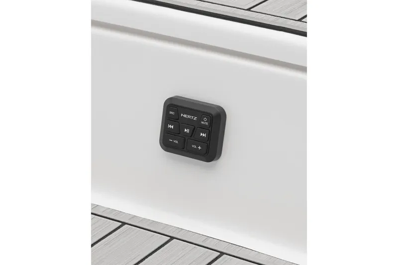 Slide: The Image of Yamaha 195S 2025 - 6