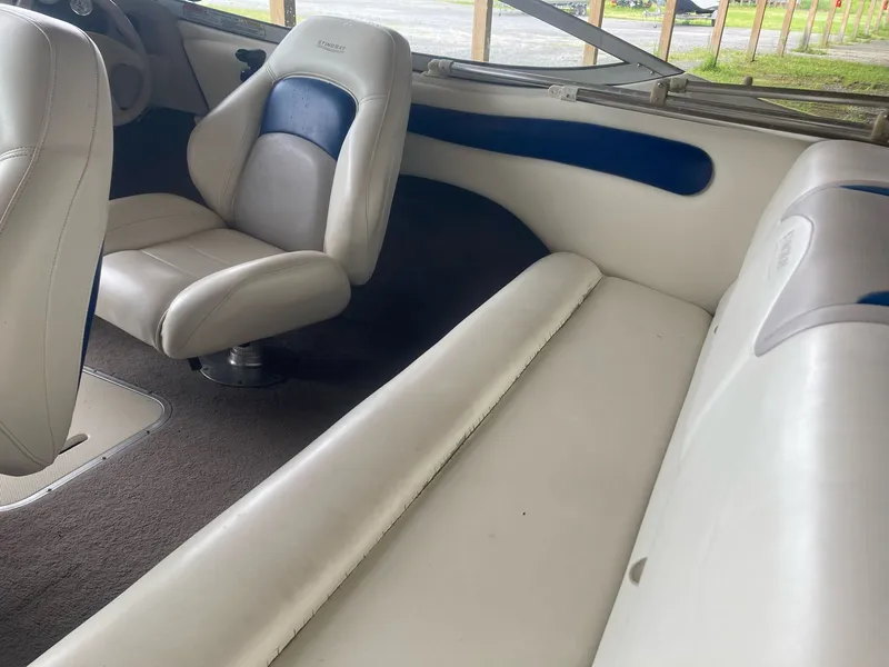 Slide: The Image of Stingray 180 RX 2004 - 9