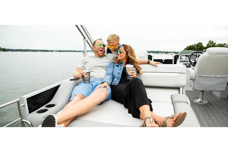 Slide: The Image of Godfrey Sweetwater 2286 SFL 2022 - 18