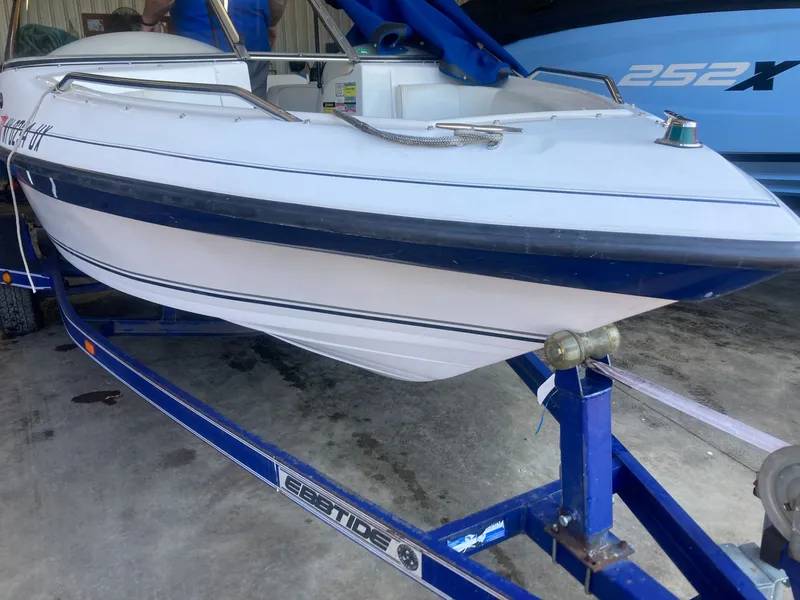 Slide: The Image of Ebbtide 182 Bow Rider 2001 - 4