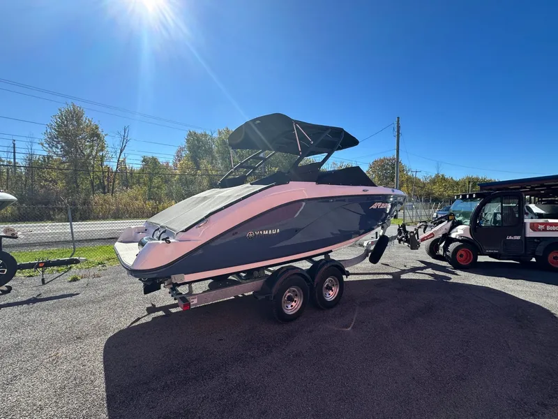 Slide: The Image of Yamaha AR220 2025 - 3