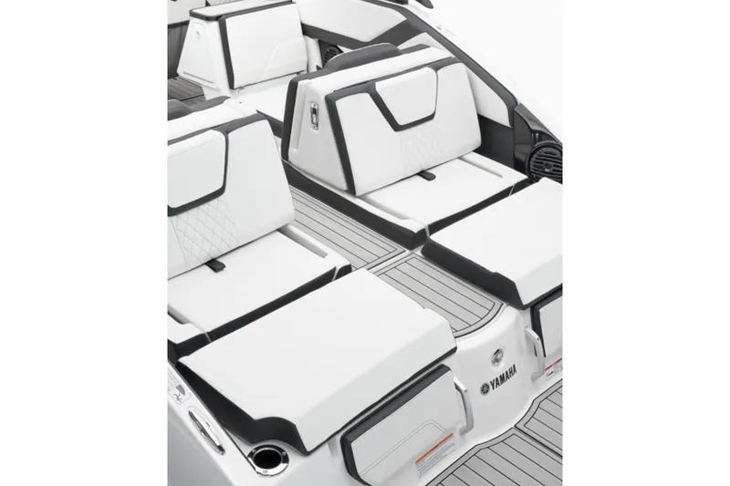 Slide: The Image of Yamaha 252SD 2026 - 6