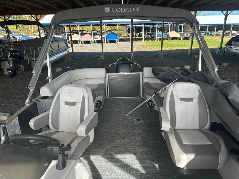 Slide: The Image of Godfrey Sweetwater Xperience 2286 SBX 2023 - 12