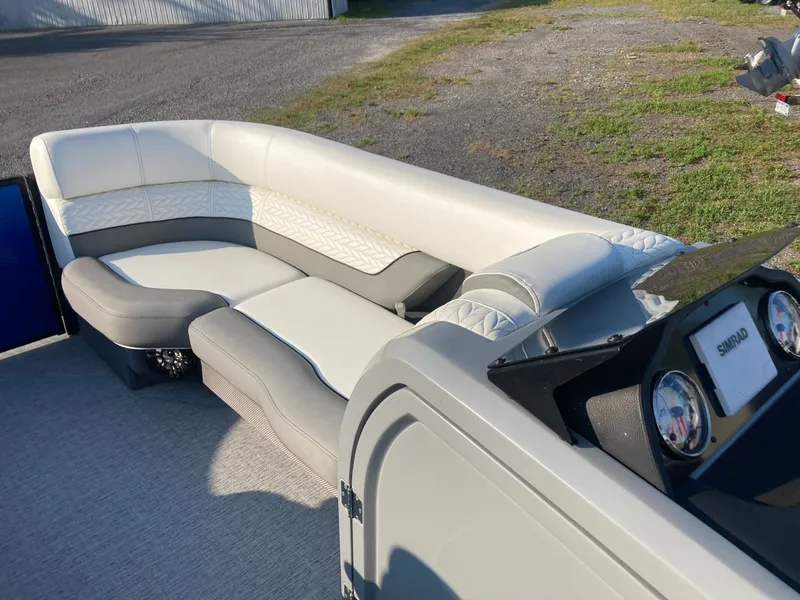 Slide: The Image of Monaco 235 RL 2021 - 12