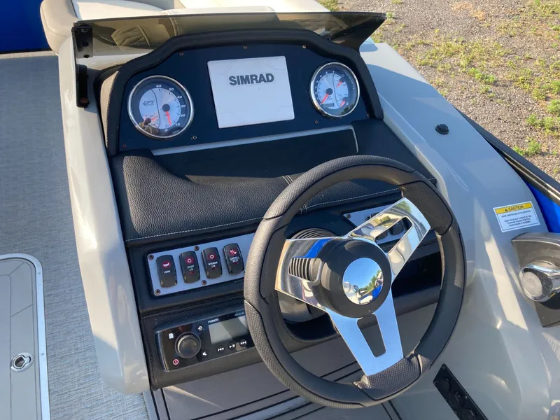 Slide: The Image of Monaco 235 RL 2021 - 7