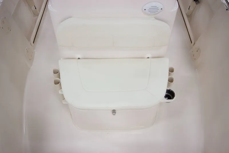 Slide: The Image of Grady-White Fisherman 180 2026 - 10