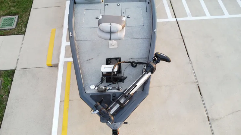 Slide: The Image of Tracker 190 2015 - 22