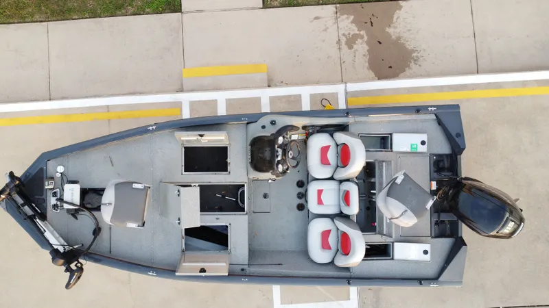 Slide: The Image of Tracker 190 2015 - 27