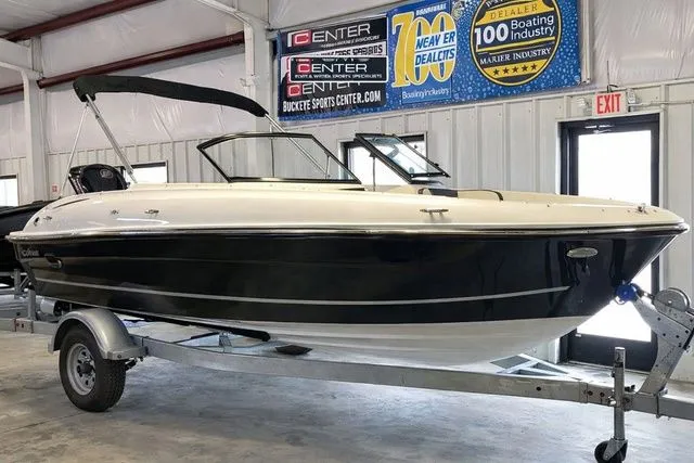 Slide: The Image of Bayliner VR4 Bowrider OB 2023 - 1