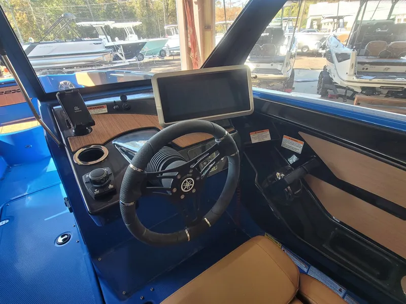 Slide: The Image of Yamaha 222XE 2025 - 10