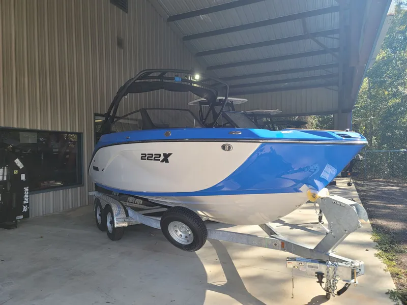 Slide: The Image of Yamaha 222XE 2025 - 2