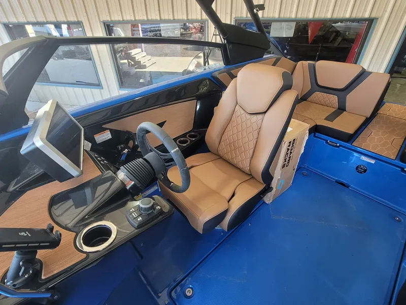 Slide: The Image of Yamaha 222XE 2025 - 9