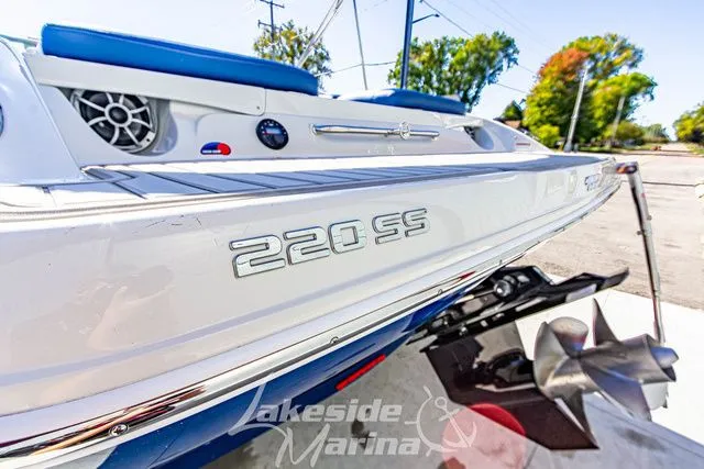 Slide: The Image of Crownline Boats 220 SS 2024 - 11