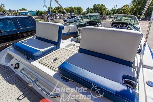 Slide: The Image of Crownline Boats 220 SS 2024 - 14
