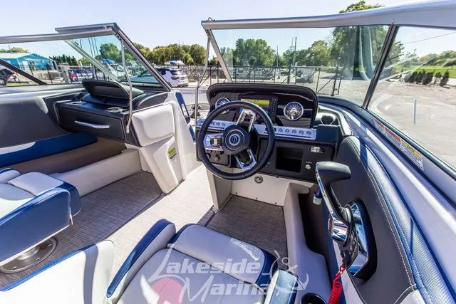 Slide: The Image of Crownline Boats 220 SS 2024 - 27