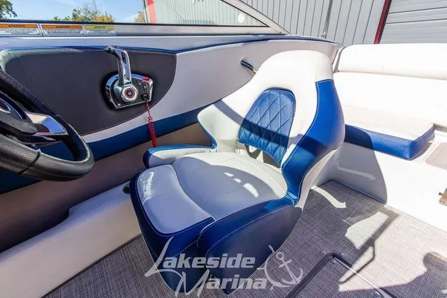 Slide: The Image of Crownline Boats 220 SS 2024 - 30