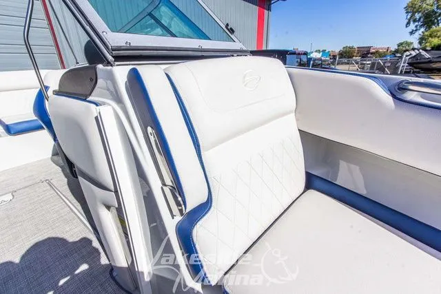 Slide: The Image of Crownline Boats 220 SS 2024 - 47