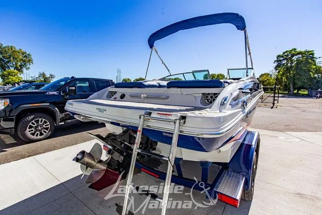 Slide: The Image of Crownline Boats 220 SS 2024 - 6