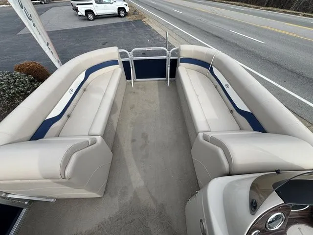 Slide: The Image of Avalon LS 2300 2014 - 8