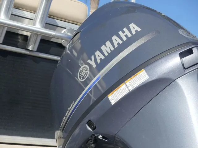 Slide: The Image of Sweetwater SW 2086 2015 - 11