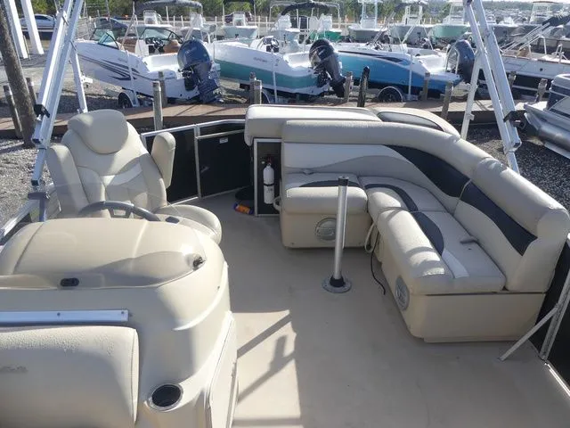 Slide: The Image of Sweetwater SW 2086 2015 - 13