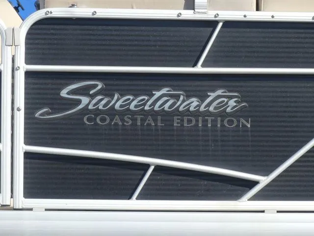 Slide: The Image of Sweetwater SW 2086 2015 - 8