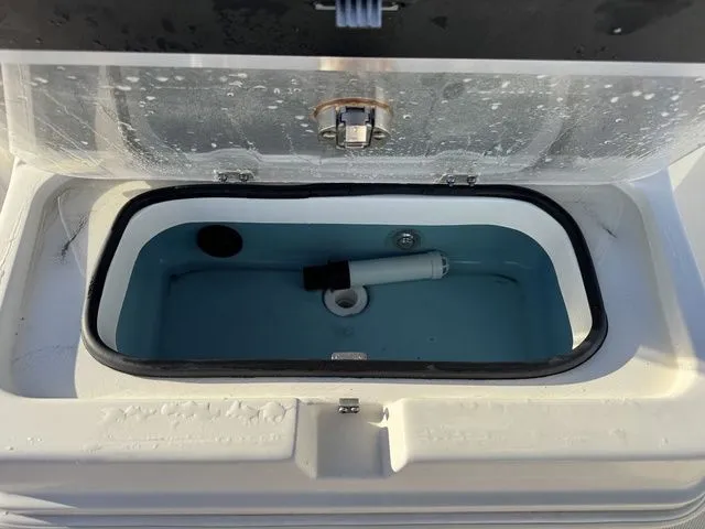 Slide: The Image of Skeeter SX230 2022 - 25