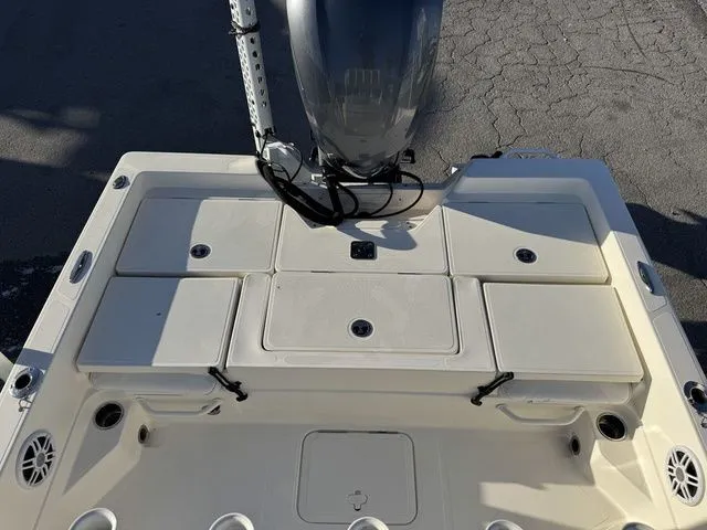 Slide: The Image of Skeeter SX230 2022 - 29