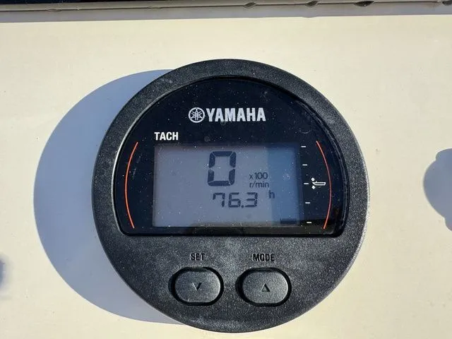 Slide: The Image of Skeeter SX230 2022 - 32