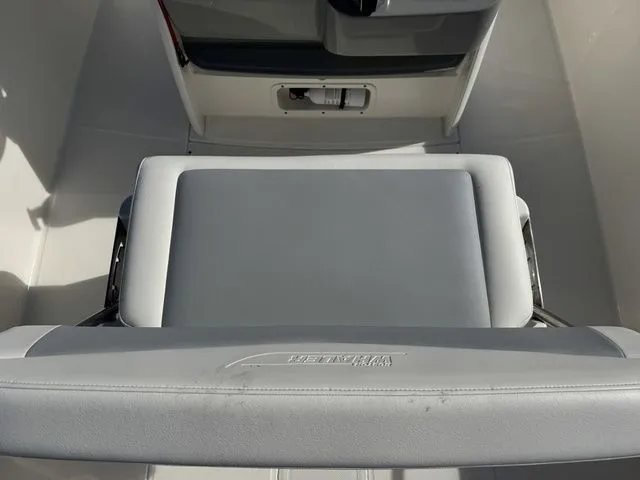 Slide: The Image of Boston Whaler 210 Dauntless 2016 - 14