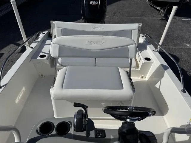 Slide: The Image of Boston Whaler 210 Dauntless 2016 - 28