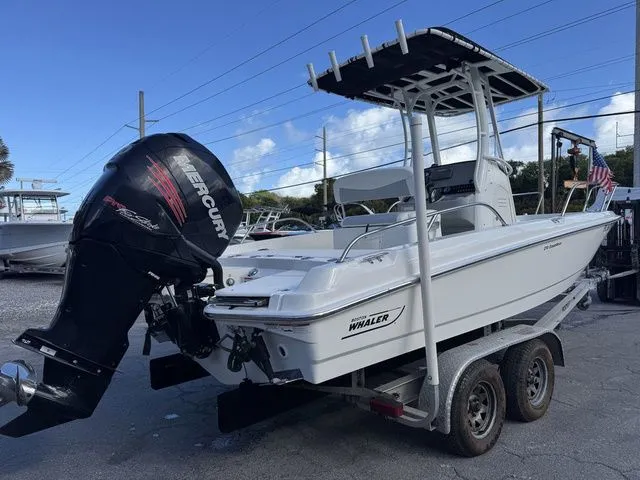 Slide: The Image of Boston Whaler 210 Dauntless 2016 - 6