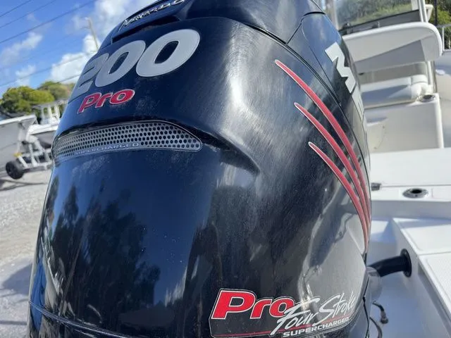 Slide: The Image of Boston Whaler 210 Dauntless 2016 - 9