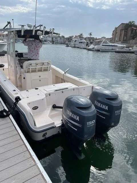 The Image of Grady-White Advance 257 2005 - 1