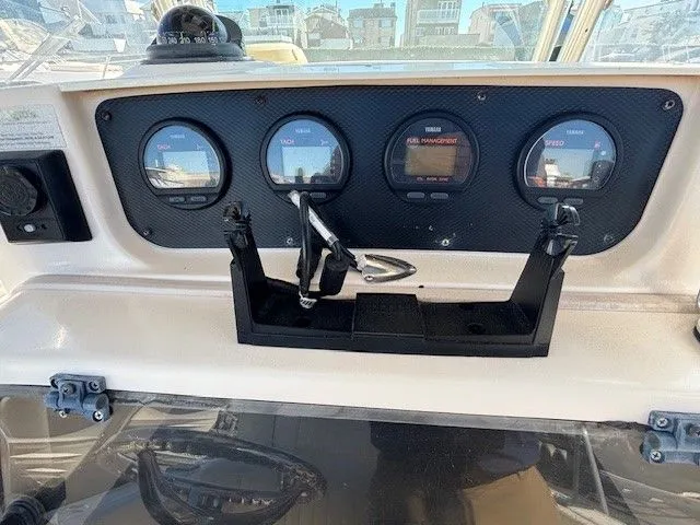 Slide: The Image of Grady-White Advance 257 2005 - 26