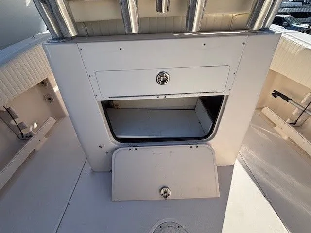 Slide: The Image of Grady-White Advance 257 2005 - 27