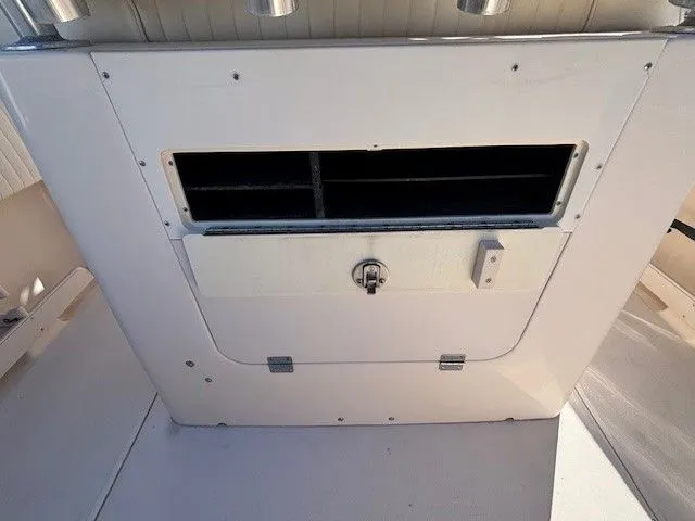 Slide: The Image of Grady-White Advance 257 2005 - 28