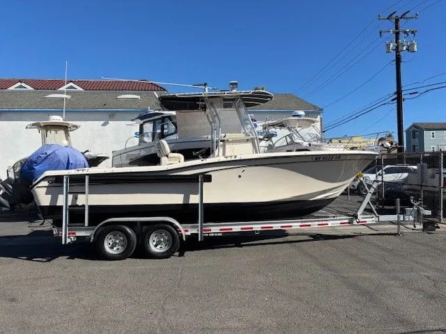 Slide: The Image of Grady-White Advance 257 2005 - 4