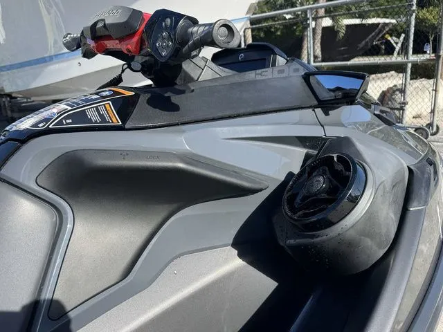 Slide: The Image of Sea-Doo RXT®-X® 300 Premium Triple Black 2022 - 10