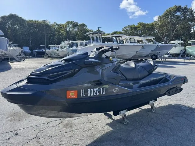 Slide: The Image of Sea-Doo RXT®-X® 300 Premium Triple Black 2022 - 4