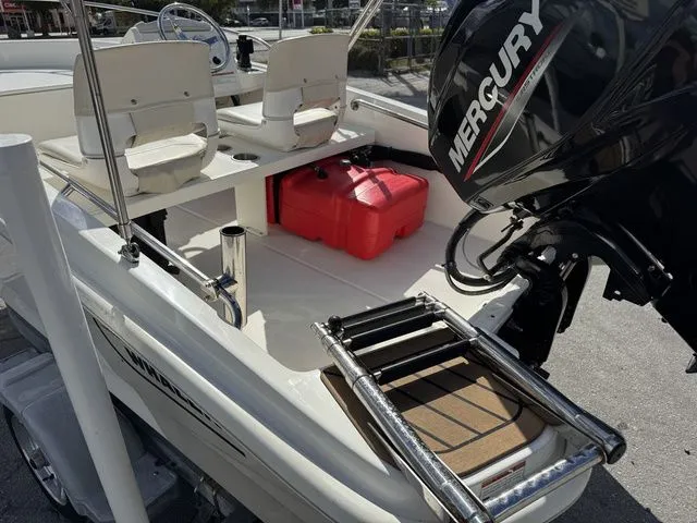 Slide: The Image of Boston Whaler 130 Super Sport 2021 - 16