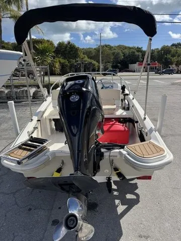 Slide: The Image of Boston Whaler 130 Super Sport 2021 - 9
