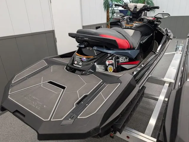 Slide: The Image of Kawasaki ULTRA 160LX-S 2025 - 4